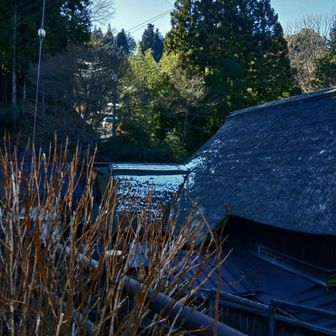 雪が、屋根に残っています