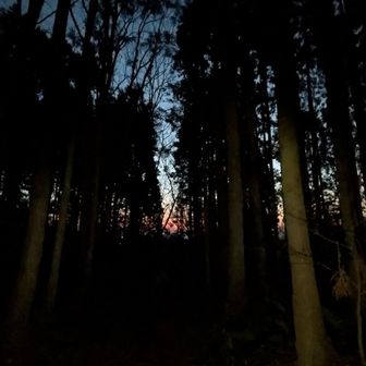 仕事だいそげー！！
さぁ駐車場だ、、
