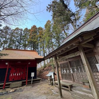 たくさんの神社⛩️があります
八坂神社、白山神社、熊野神社、、、、ここに来ればだいたい何でも叶えていただけそう😁