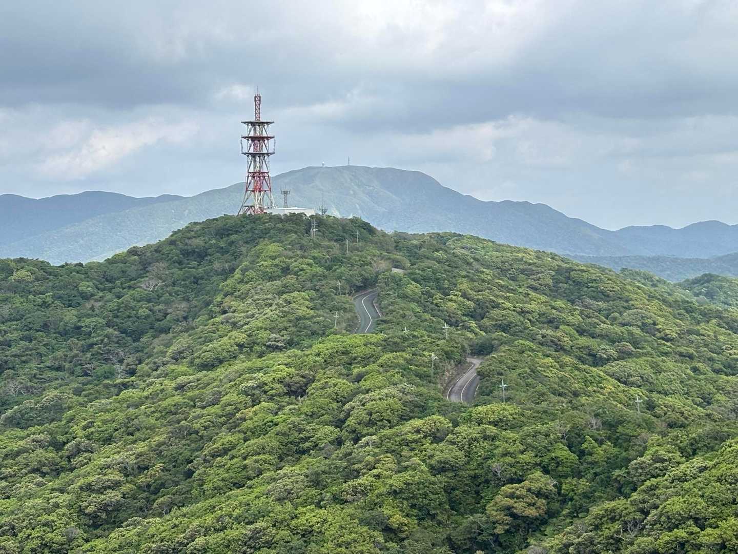 展望台からの於茂登岳