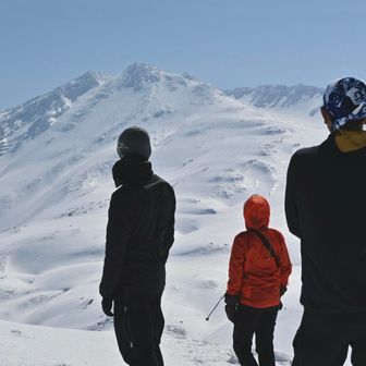 そしてここが私のYAMAP登頂数400座目になりました！！🤟✨
今回も一緒に歩いていただきありがとうございました（御三方に感謝の一枚）