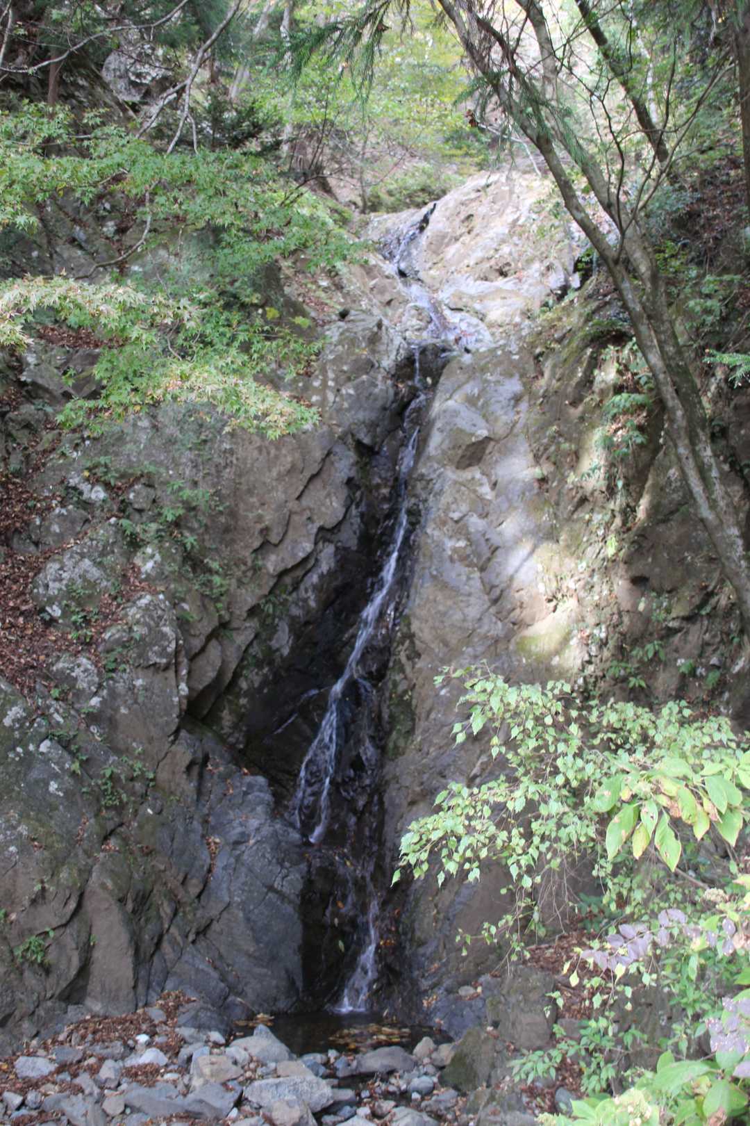 二重の滝。神域なで沢登は禁止