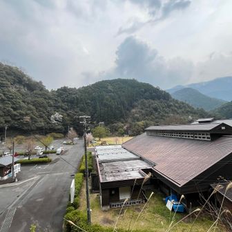 昴の郷はスルー。トイレ、自販機あり。