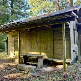 二軒茶屋

昔、二軒の宿があり宿泊とお茶の接待をしていたことから二軒茶屋と呼ばれるようになったと言われているようです
昔（昭和３年）はすごく賑わっていたそうですよ