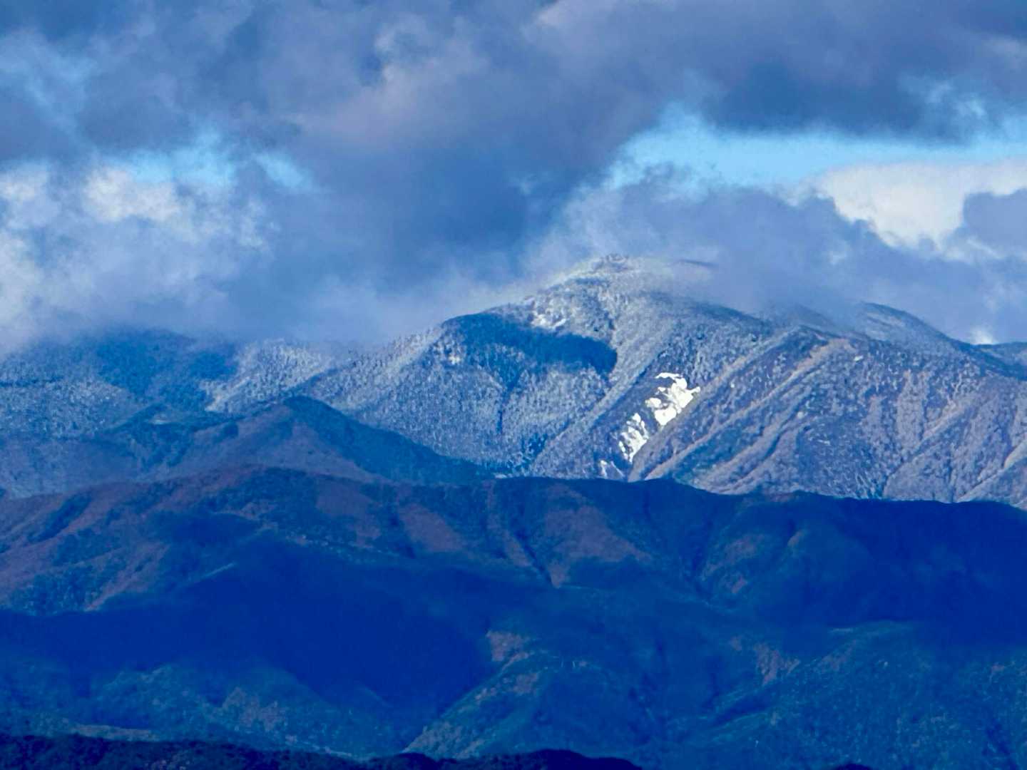 ほんのり雪化粧⛰️