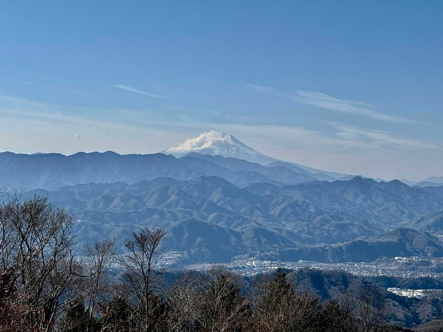 なめこ汁をすすりながら見る富士山🗻

アップで