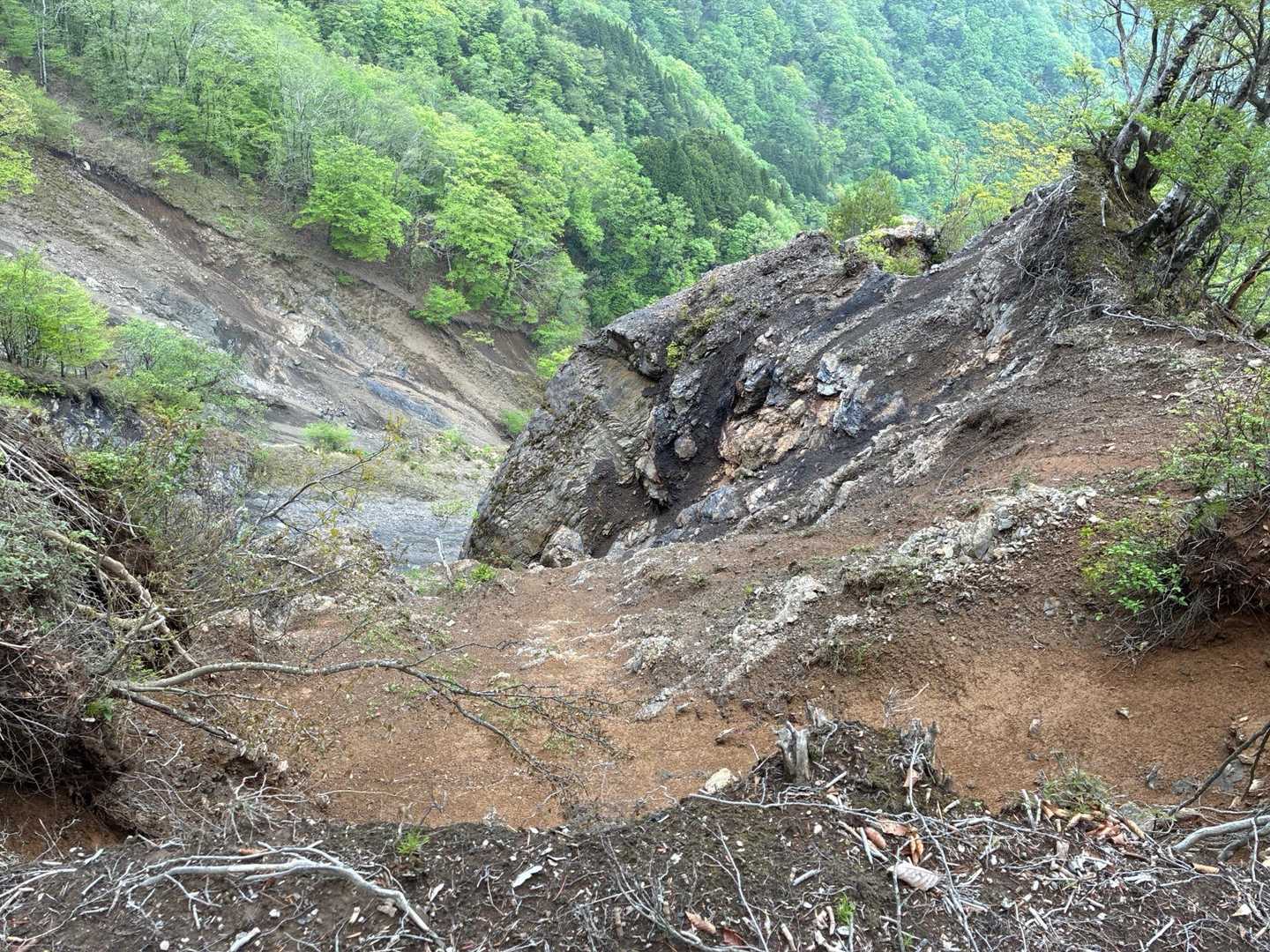 崩れとる