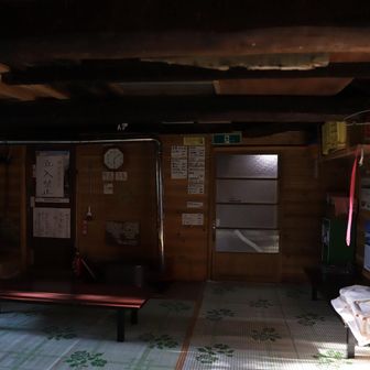 小屋内