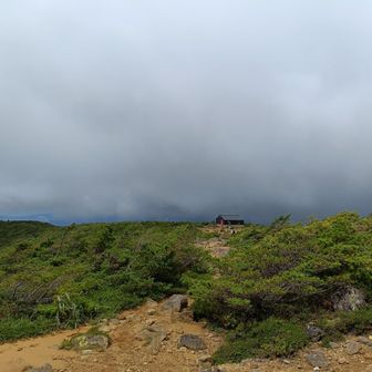 避難小屋方面へ