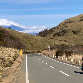 富士山を背景にバイク最高！