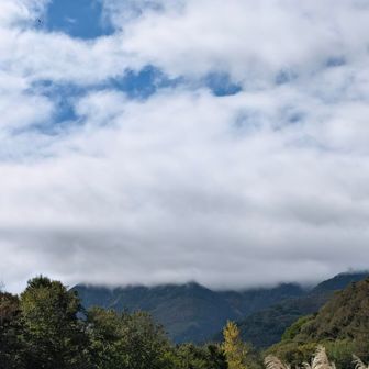 無事下山、山頂雲がかかってる😅