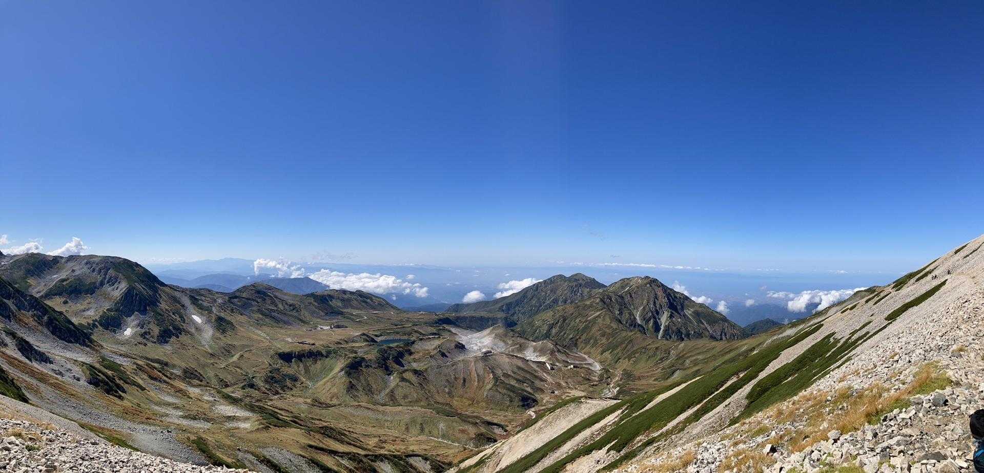 3000m峰三座と神域、黒部湖を見下ろす立山三峰周回の写真