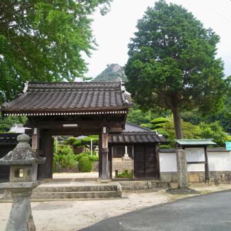 ルートは天徳寺ルートで天徳寺さんの境内を抜け...