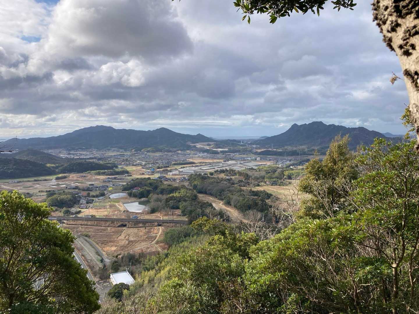 三越山-黒河内山 往復コースの写真