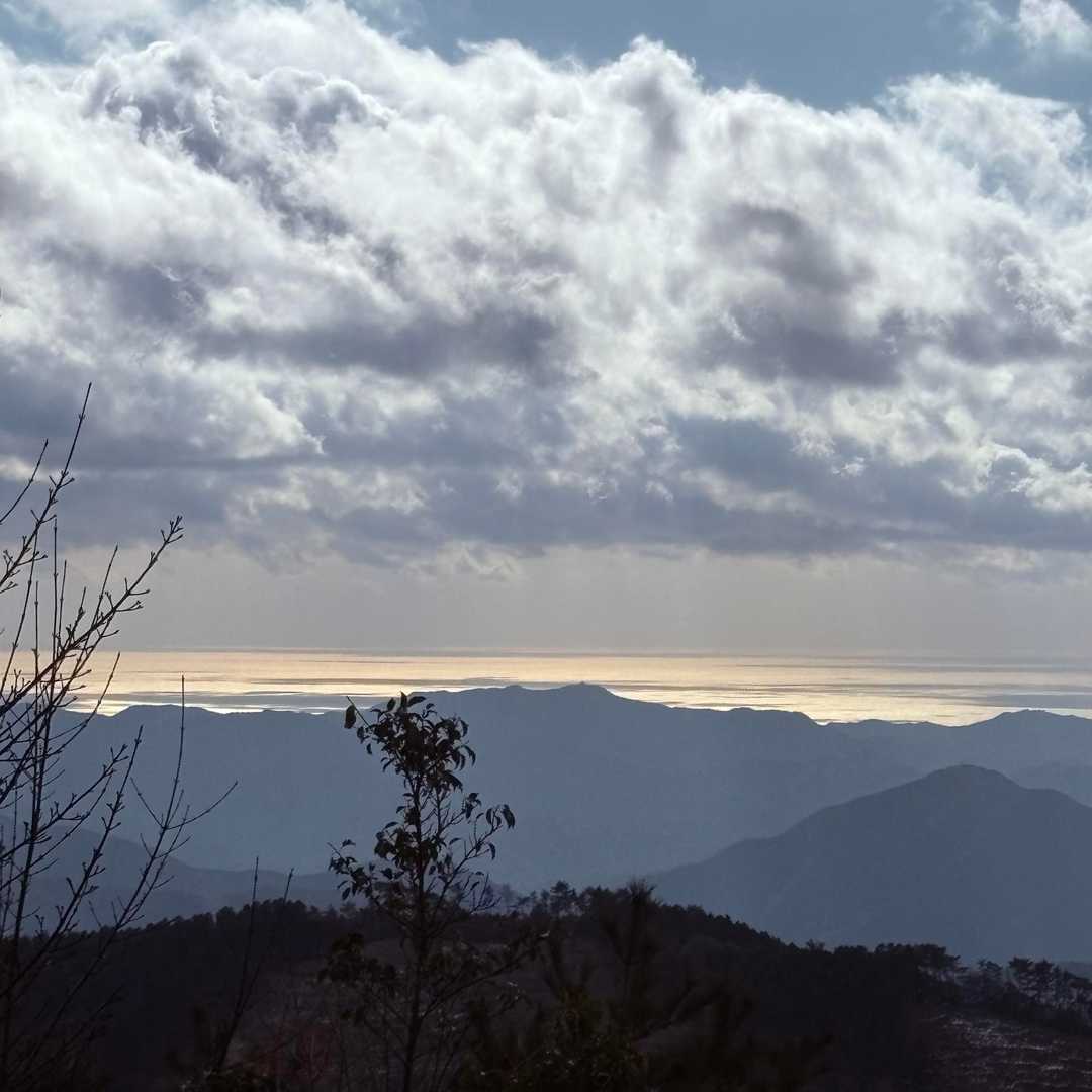 下りる途中に
海が見えた✨
