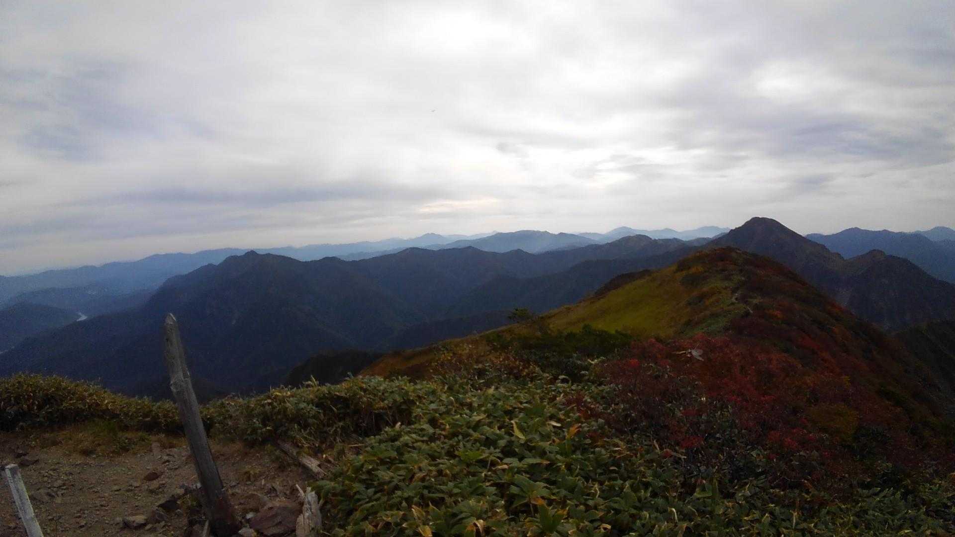 天候も良くて色々な山々が見えてました😁