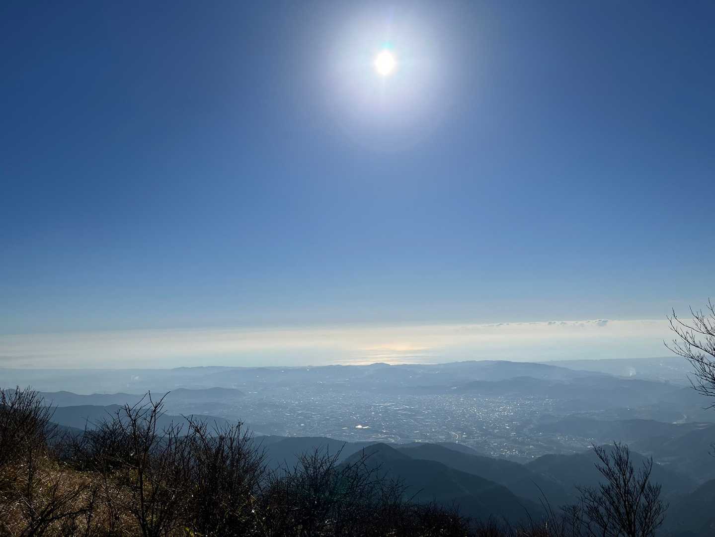 街並みと相模湾