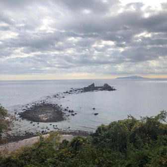 三ツ石。かながわ景勝50選の一つ