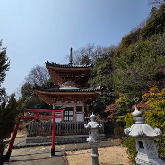 二重の塔がありました
なかなか立派ですね✨️