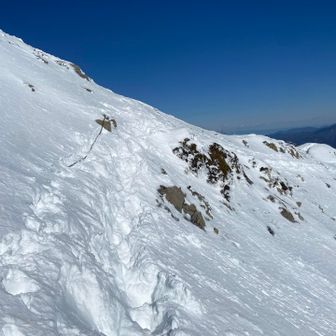 最初の鎖場を超えました。
さあて…ここからが大変⛓️