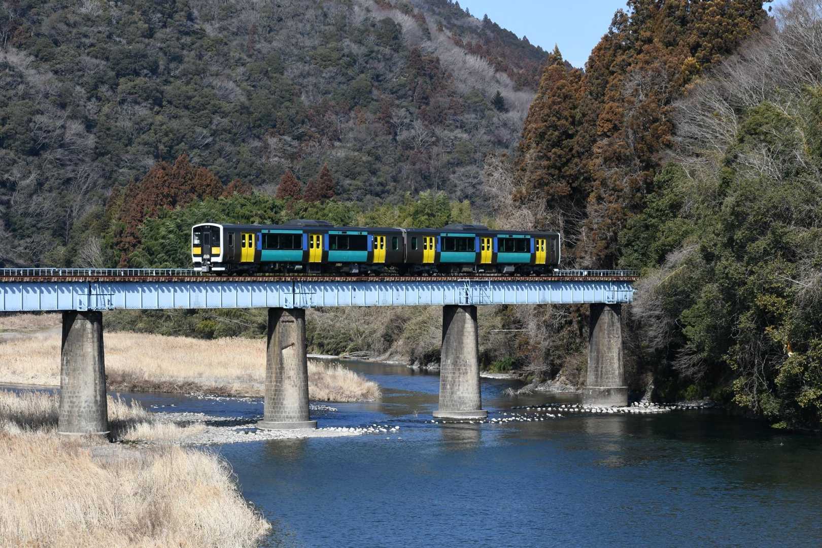 電車が来た🚃😆