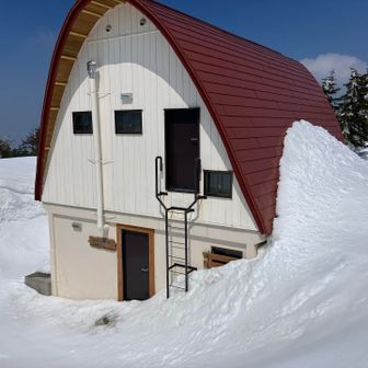 西吾妻山小屋(避難小屋)