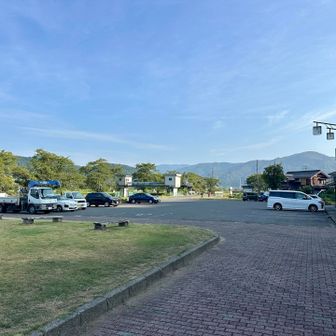 余呉湖観光館駐車場