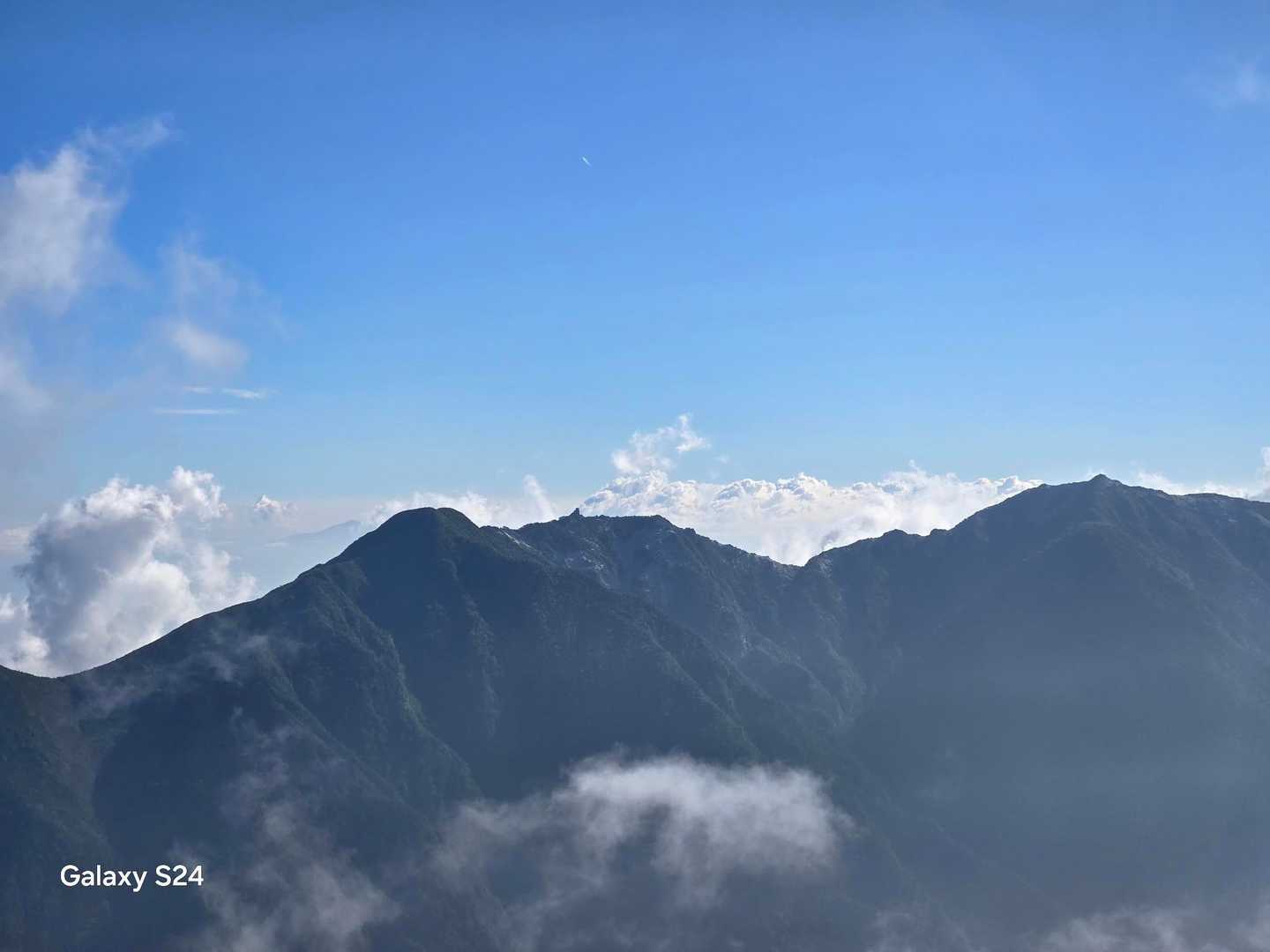 鳳凰三山⛰️
今年はお天気悪くて中止になったので来年は行きたいな💕