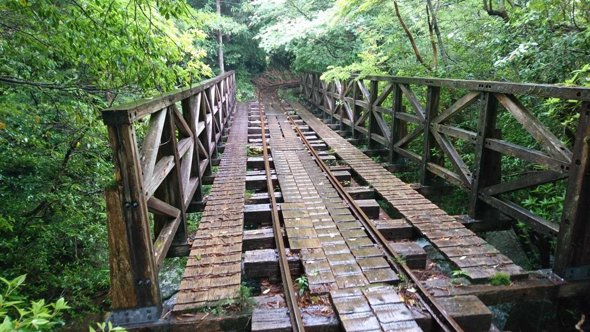トロッコ道