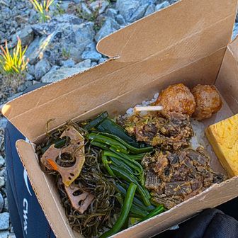 朝御飯
三俣山荘のお弁当