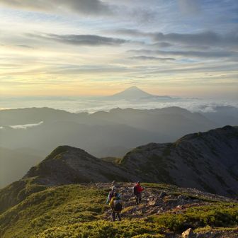 富士山とメンバー