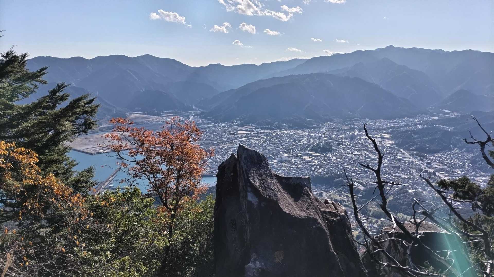 馬越公園登山口-馬越峠-天狗倉山-天狗倉山東峰 往復コースの写真