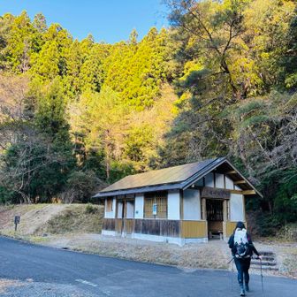 綺麗な休憩所とトイレ発見！ここで一休み✨