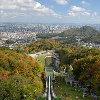 こんな所から滑るなんてすごい🥶⛷️