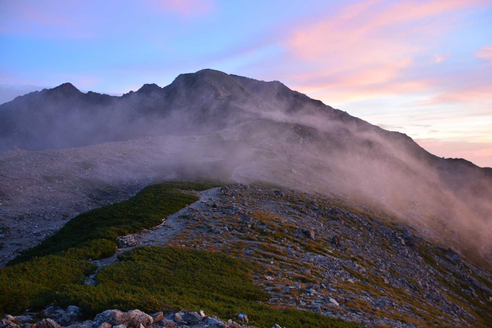 中白根山-間ノ岳-農鳥岳-農鳥岳-大門沢登山道入口-ゲート 縦走コースの写真