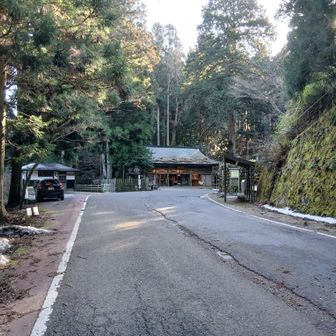女人堂
ここまでは、舗装路と山道とありますが、どちらもよく整備されています