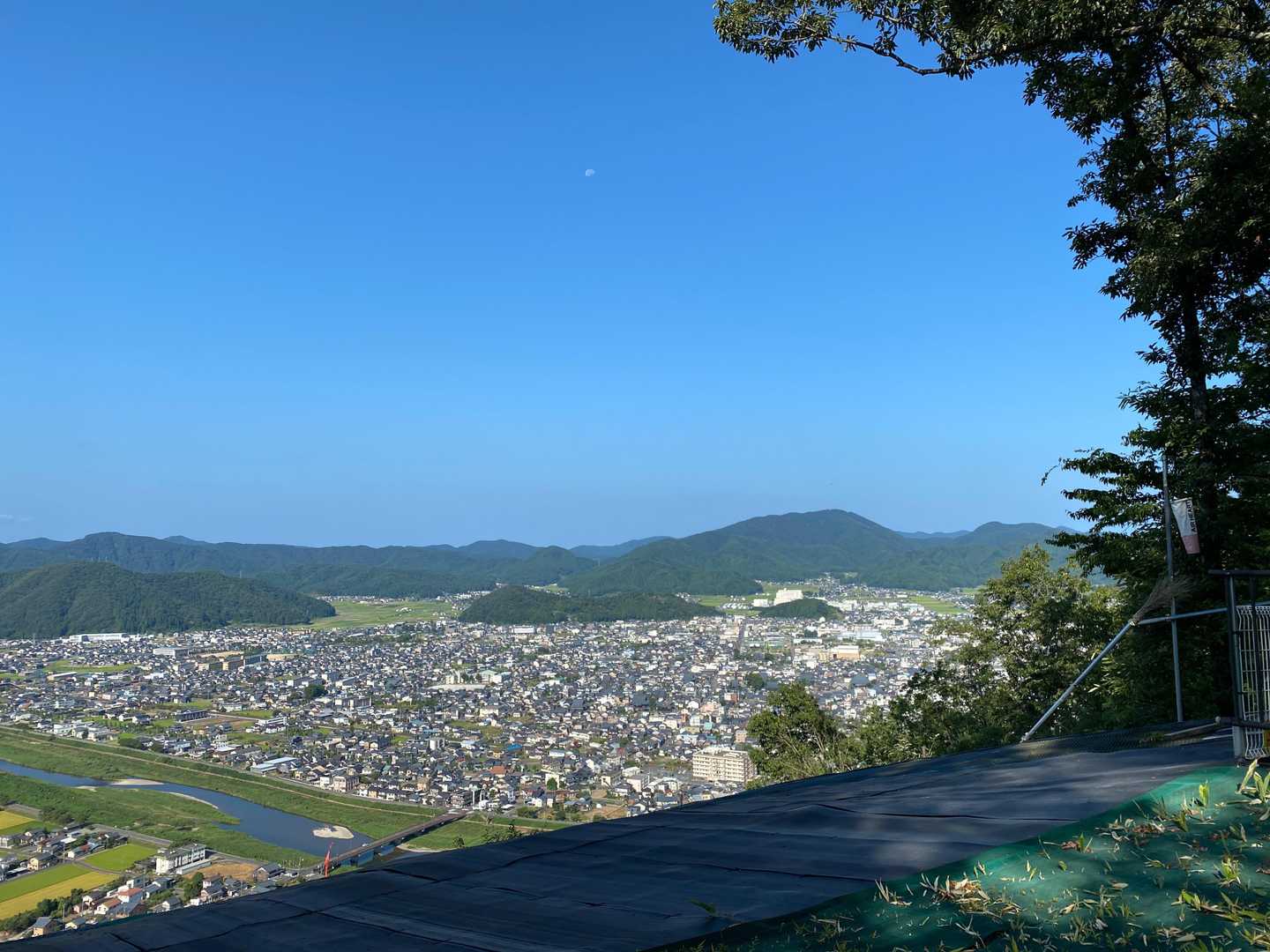 パラグライダー発着場から
鬼ヶ岳