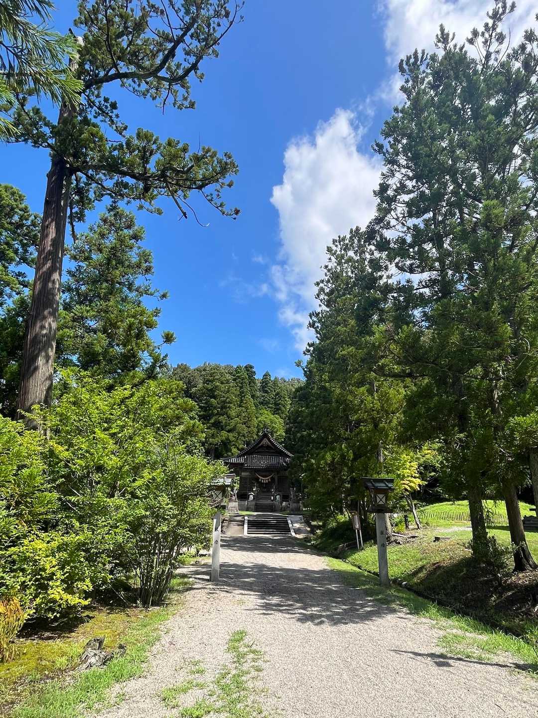 二上射水神社⛩️
今日、安全にランニングできるようお参りします👏