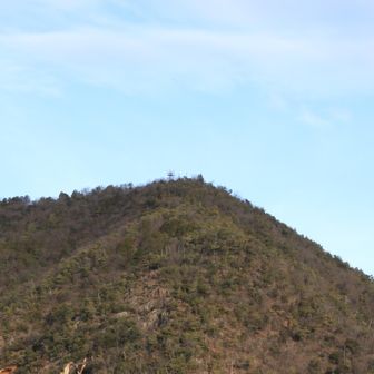 百々ヶ峰山頂が見えている、この後ぐるりと回ってここまで行きます👇
