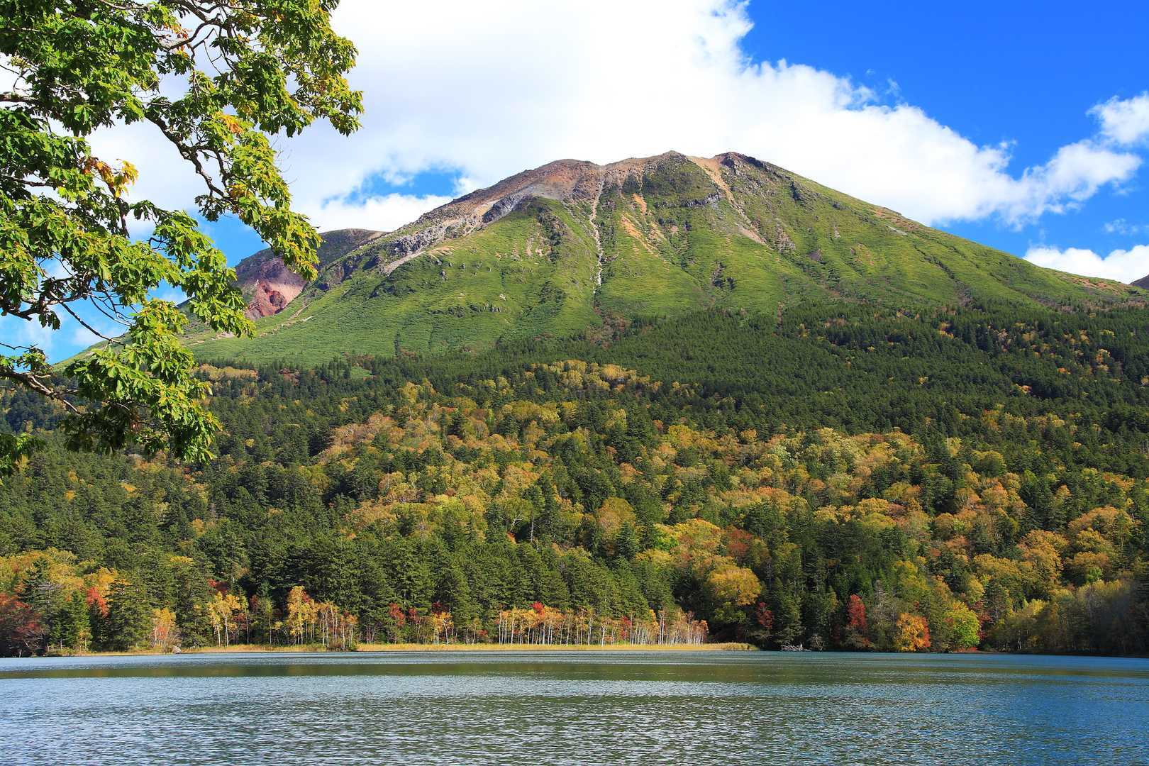 雌阿寒岳の写真