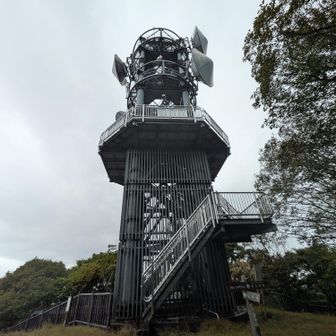 みんな待たせてるので、ダッシュで城峯山頂へ