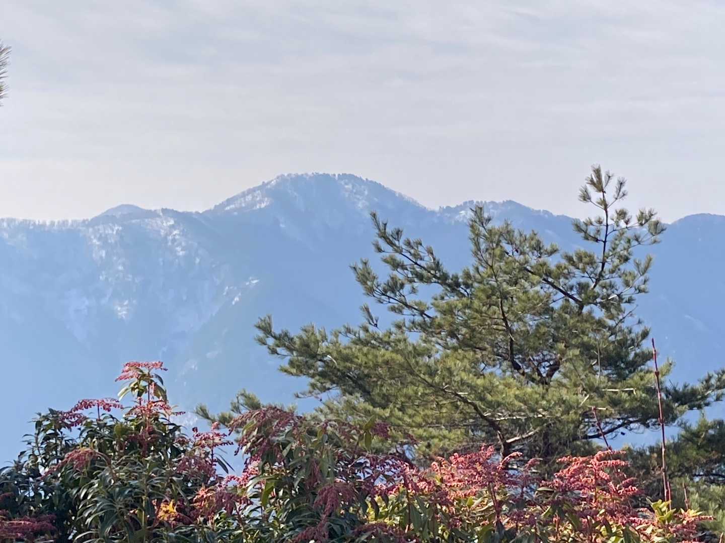 伊勢辻山から見た、薊岳。