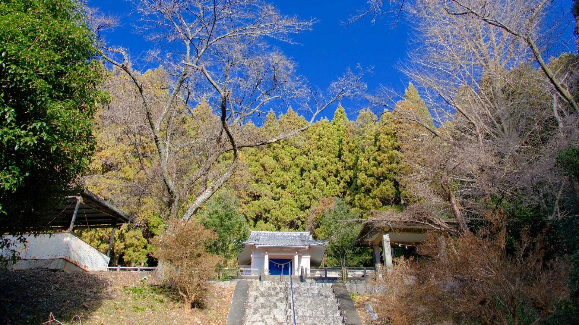 三岳神社⛩️前の🅿️に停めて、出発します🚶‍♀️