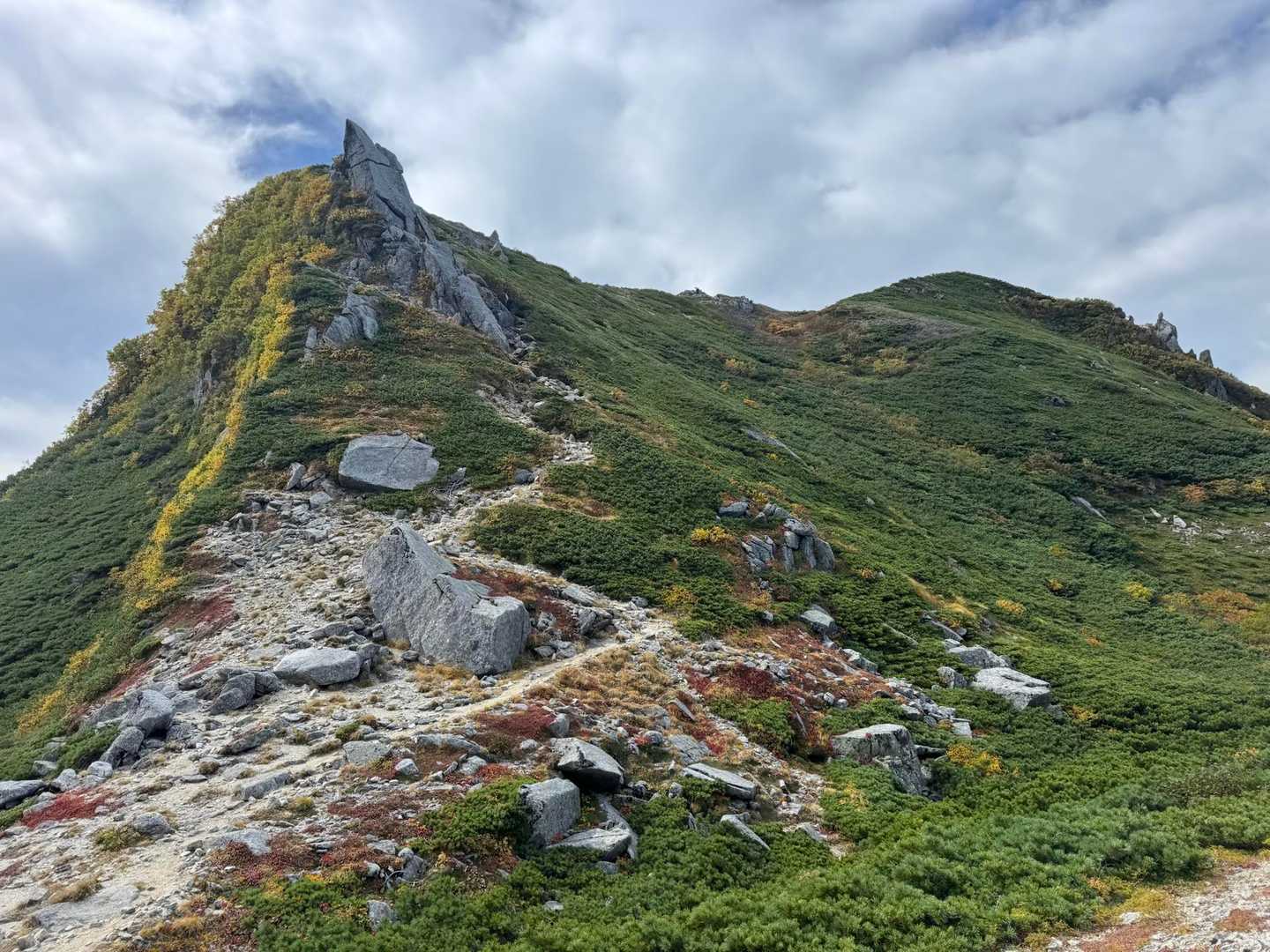 千畳敷駅-島田娘-濁沢大峰-檜尾岳-大滝山-熊沢岳-東川岳 縦走コースの写真