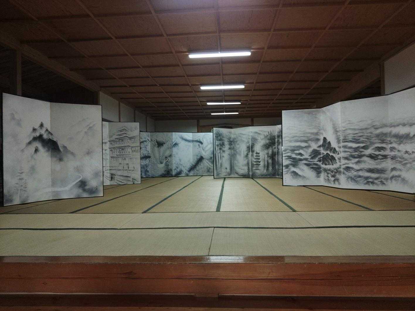 大山公園の神社では凄い衝立が
展示されていました。