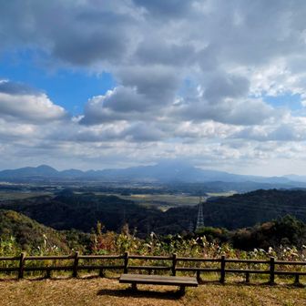 大山🏔️ドーン🙌
雲が覆って空気も済んで無い！