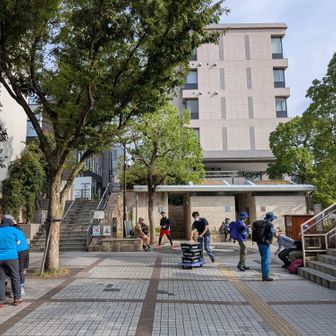 阪急芦屋川駅前の公園に8時待ち合わせ。
暑すぎるのか登山者少なめ😅
8時前に無事集合してスタート💪