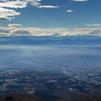 前橋方面は霧かな？