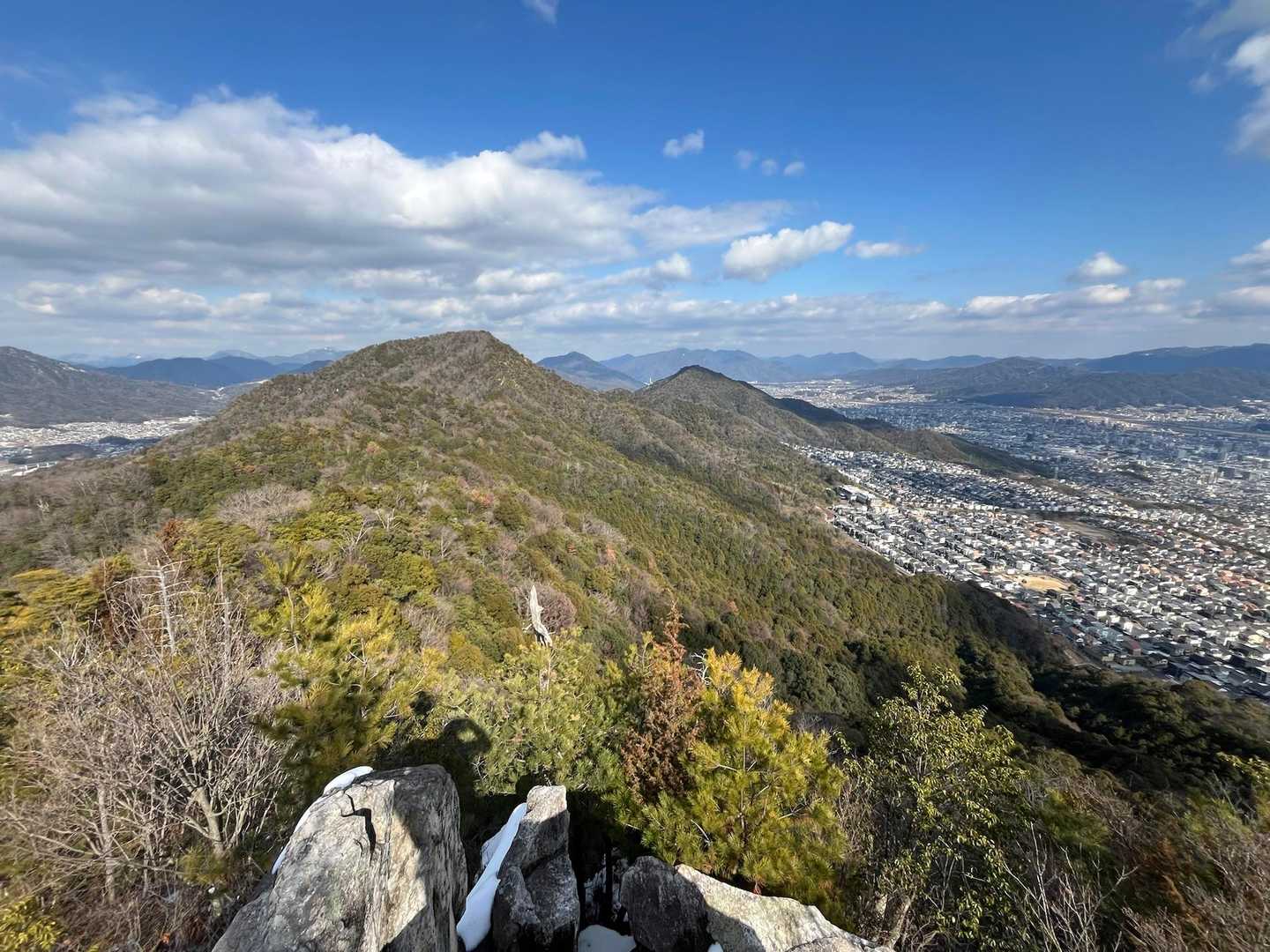 石山より、火山、武田山方面。