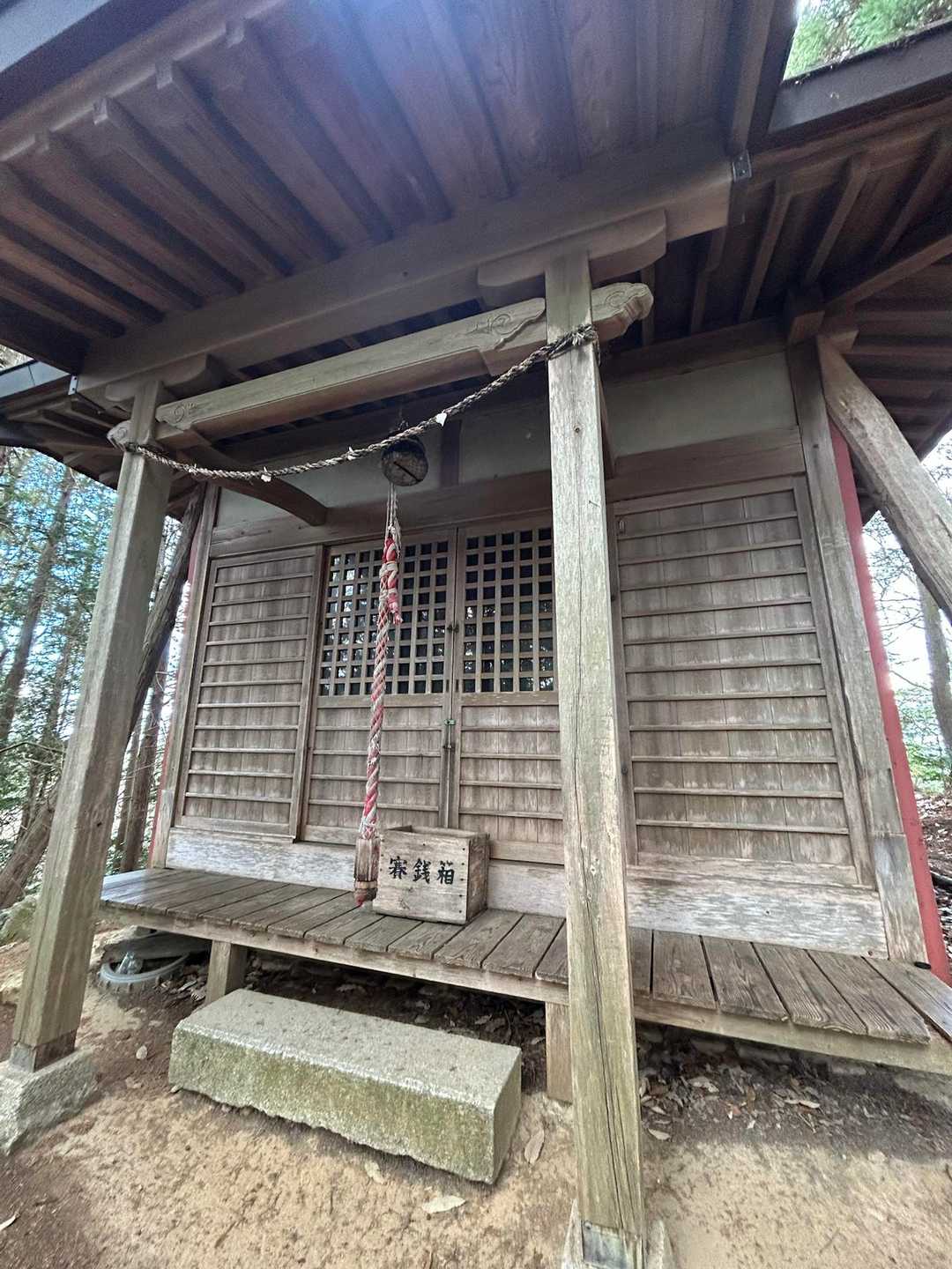 息💨キレギレ　怠けた身体にこたえるわ
お参りします🎍
